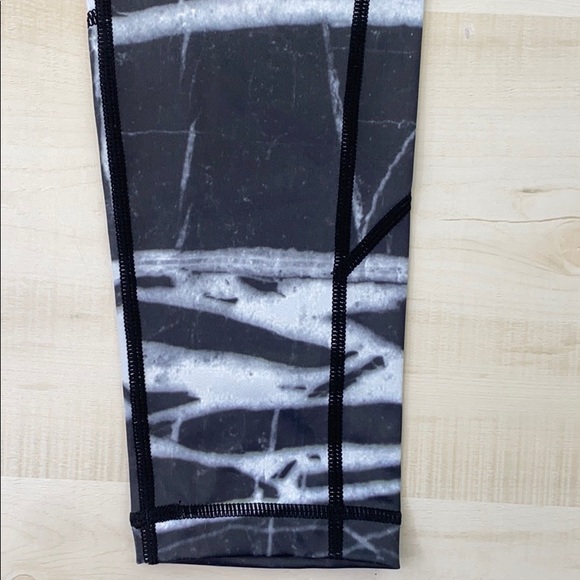 Nubyen SOHO Second Skin Leggings  SOLD OUT - Picture 7 of 13